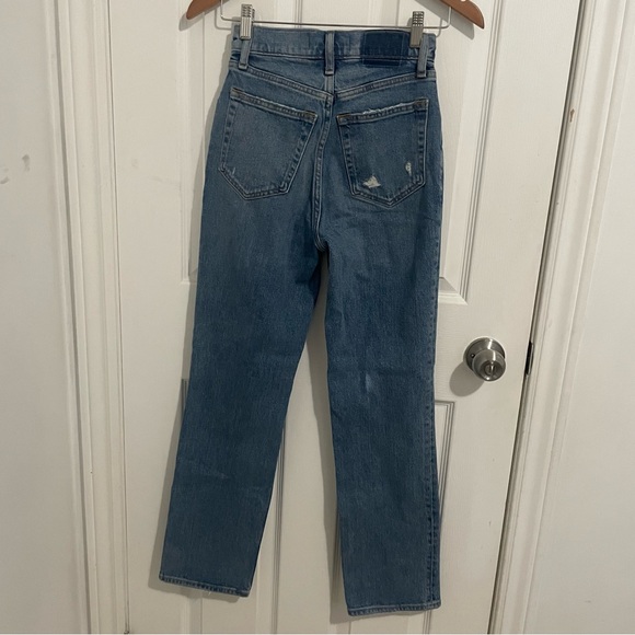 A&F Ultra High Rise 90s Straight Jean - Picture 2 of 4